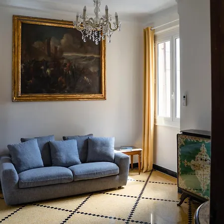 The Chandelier Cenova