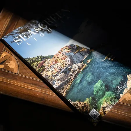 The Chandelier Daire Cenova