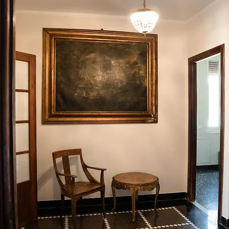 The Chandelier Cenova