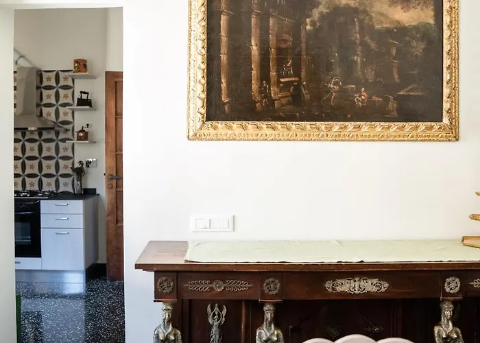 The Chandelier アパート