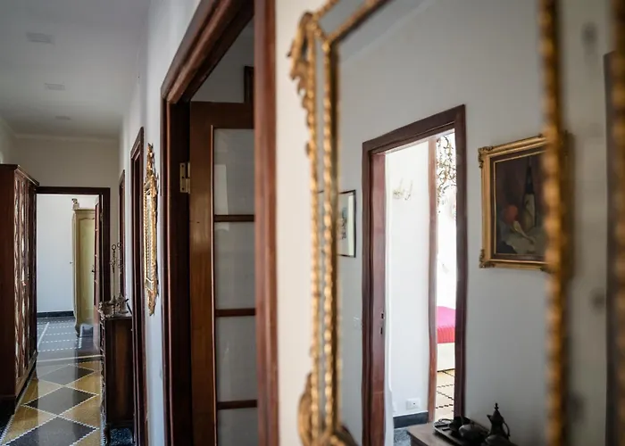 Apartman The Chandelier Genova