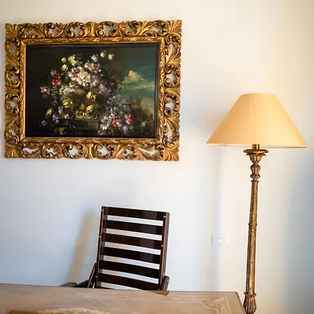 The Chandelier * 热那亚